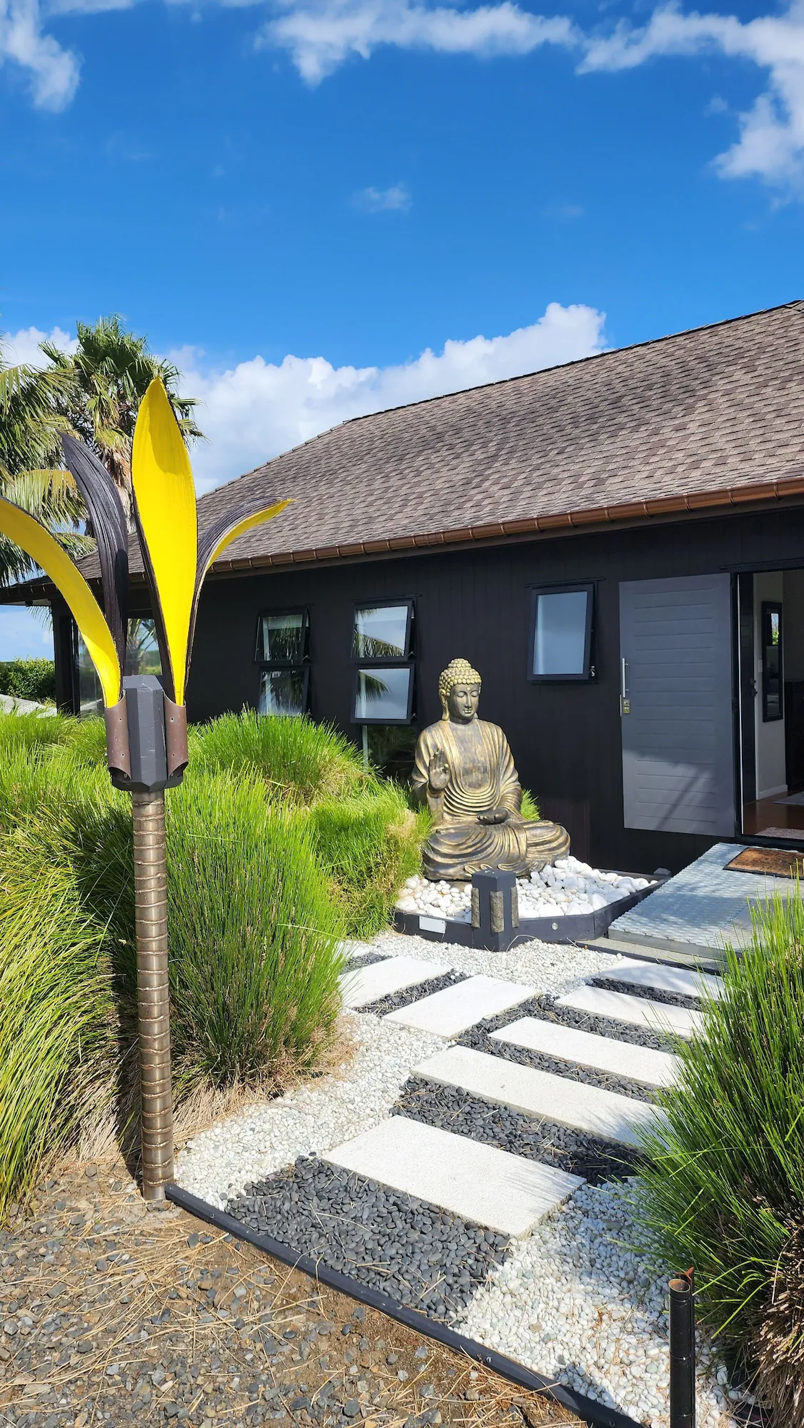 Balinese entrance gate